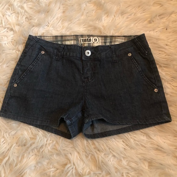 Zanadi blue jean shorts sz 9 - Picture 1 of 10